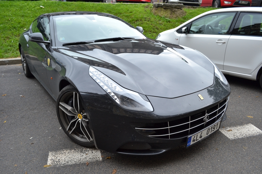 Ferrari FF