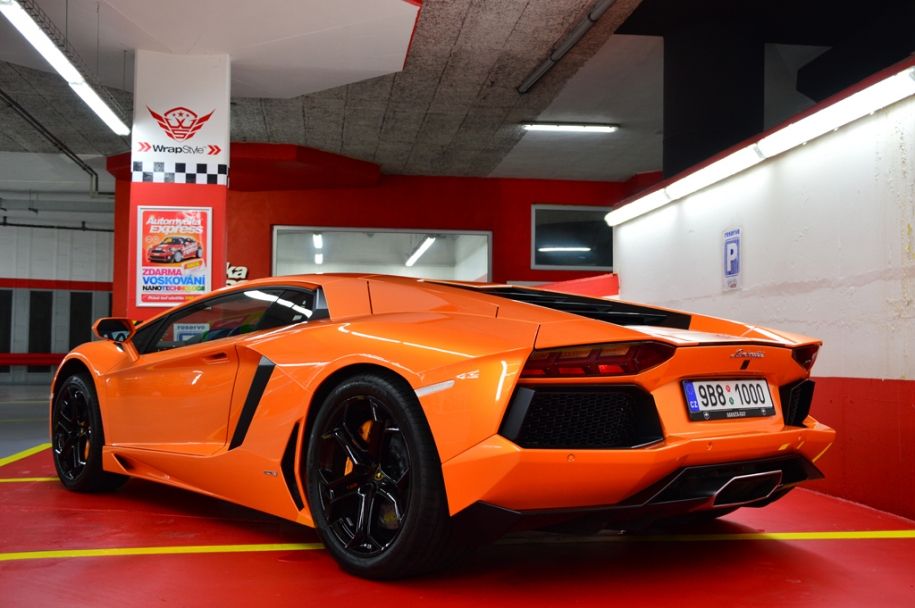 Lamborghini Aventador