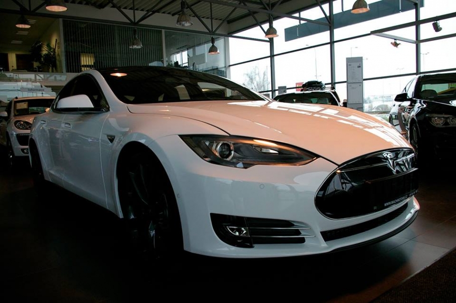 Tesla Model S