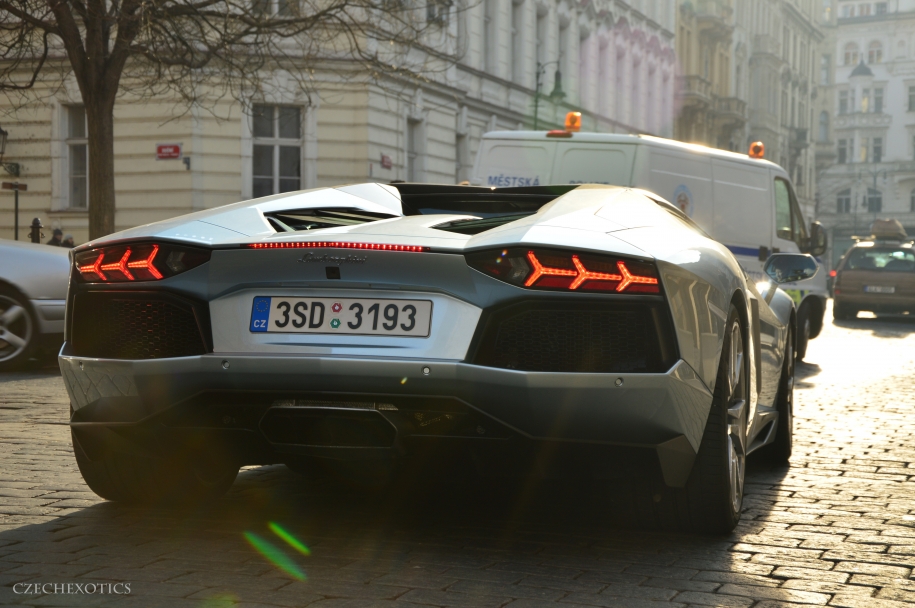 Aventador Roadster