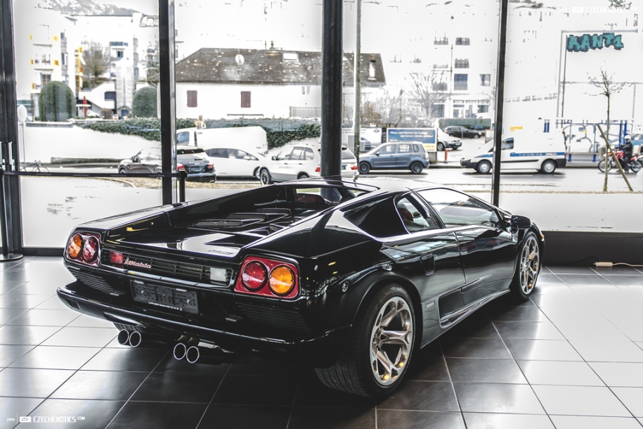 Ženeva 2015 - Showroomy 6