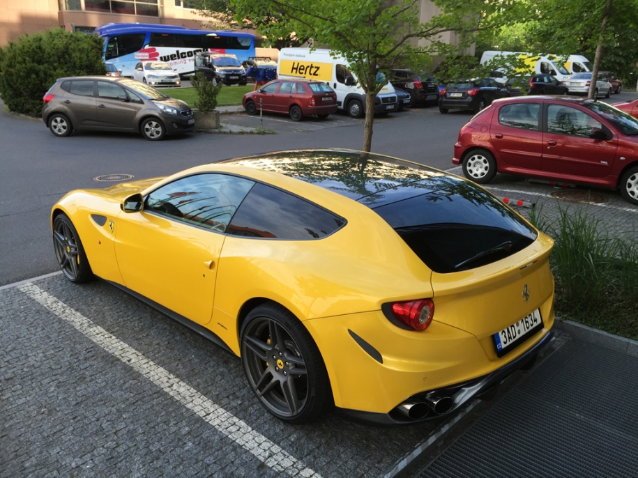 Ferrari FF