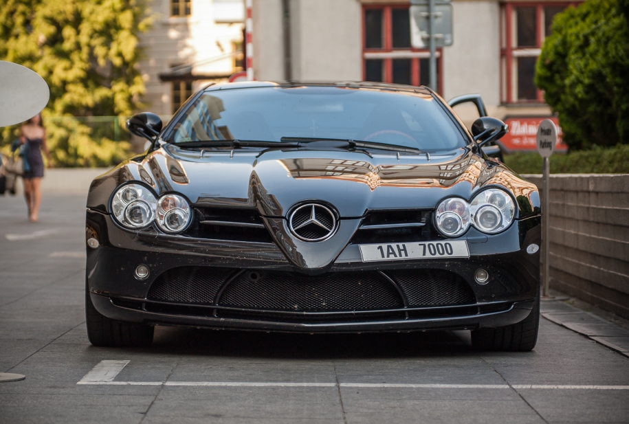 McLaren SLR