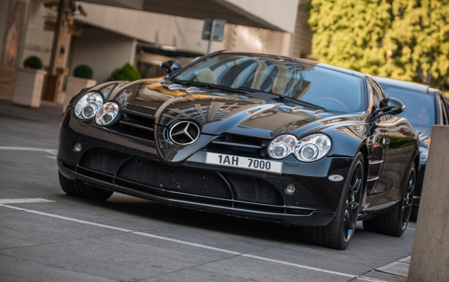McLaren SLR