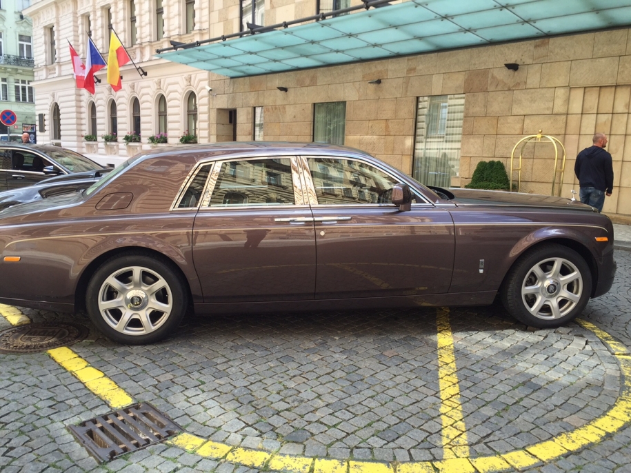 Rolls-Royce Phantom