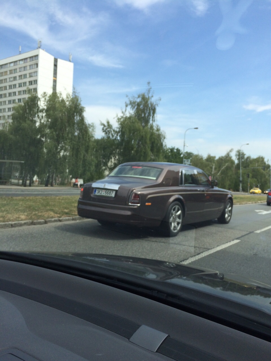 Rolls-Royce Phantom