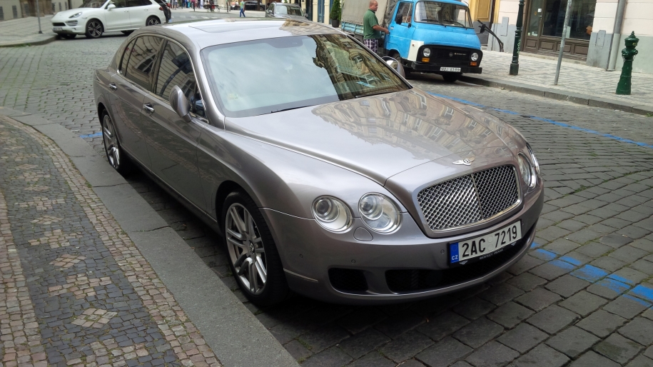 Bentley Continental Flying Spur