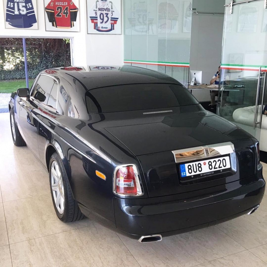 Rolls-Royce Phantom Coupe