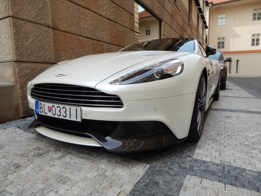 aston martin Vanquish