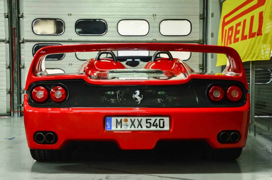 Ferrari 70 DE 02