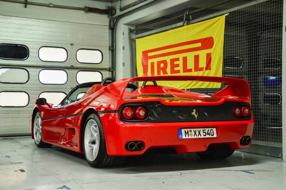 Ferrari 70 DE 04