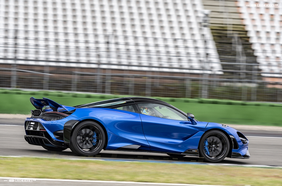 675LT