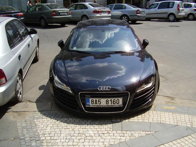 Audi R8