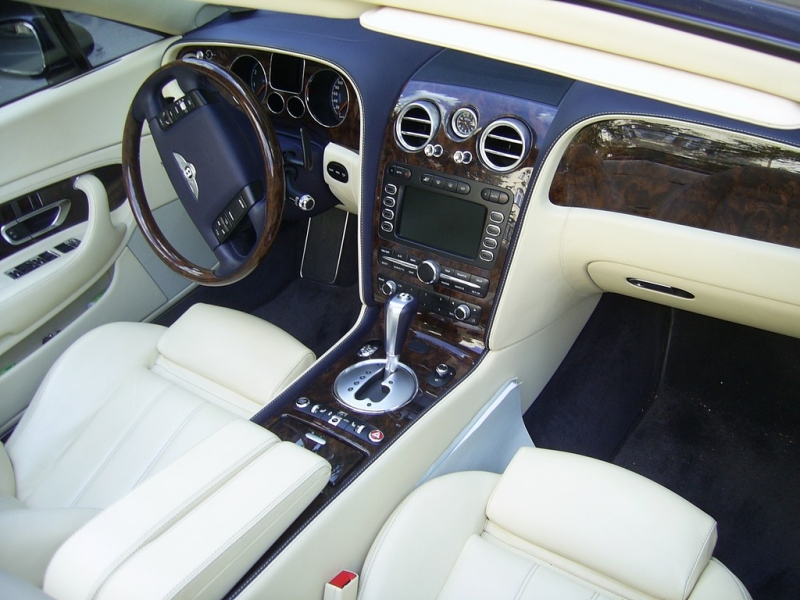 Bentley Continental GTC