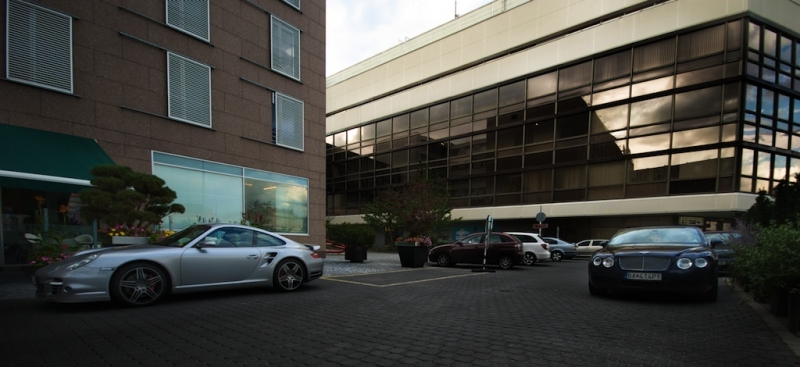 Bentley Continental GTC & Porsche 911 997 Turbo