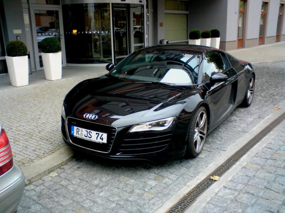 Audi R8