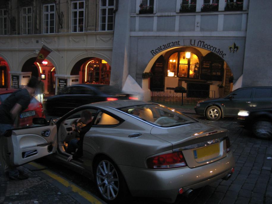 Aston Martin Vanquish