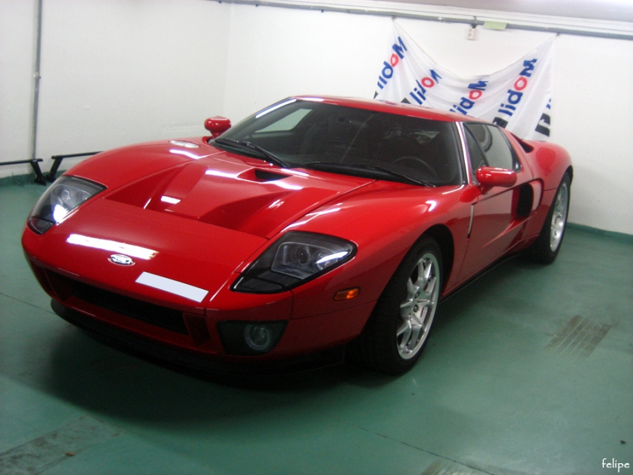 Ford GT