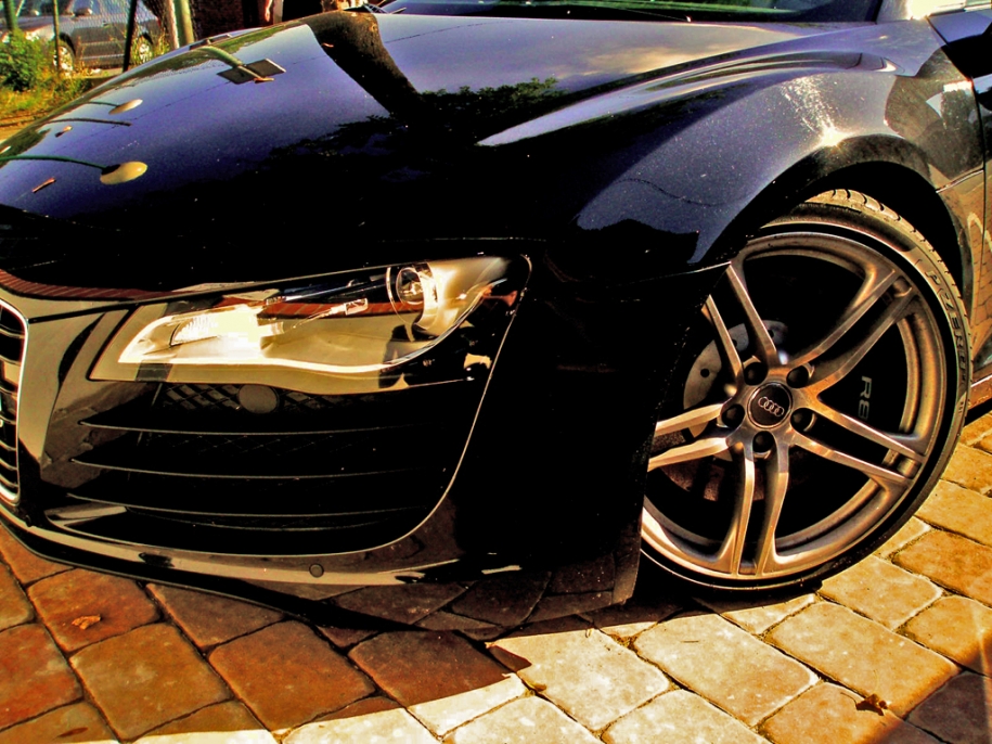 R8 ... HDR