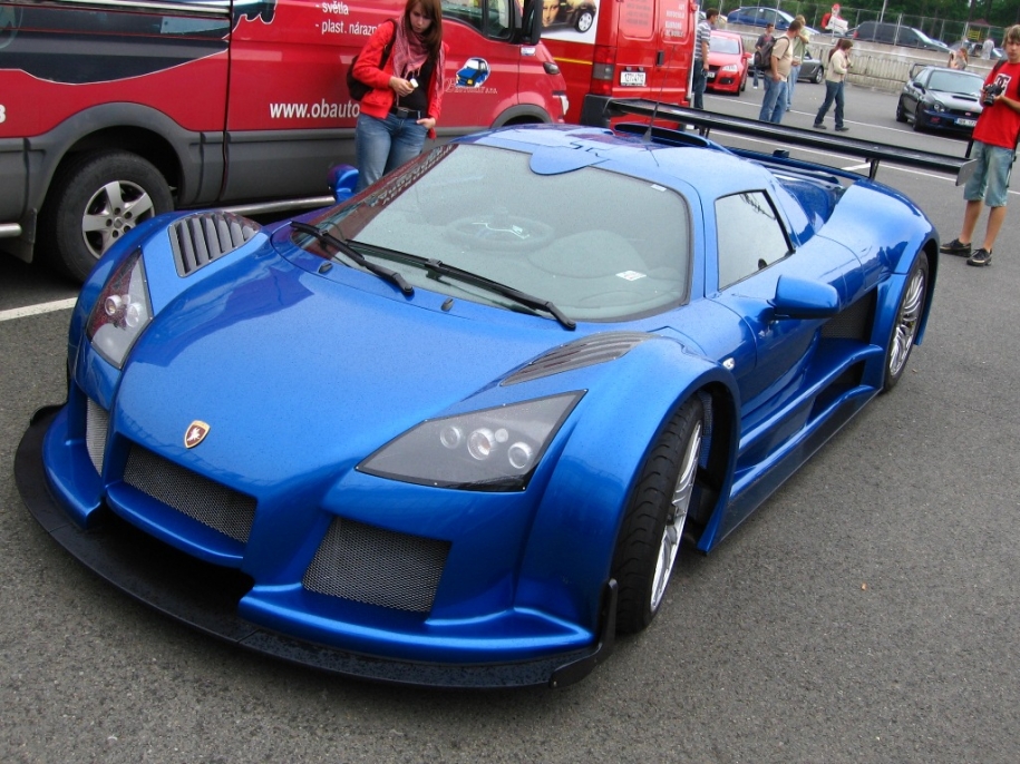 Gumpert Apollo