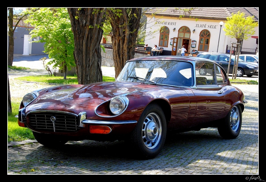 Jaguar E Type