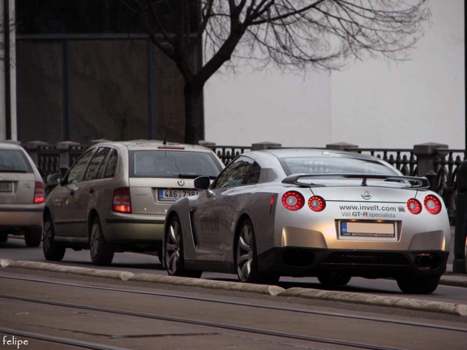 Nissan GT-R