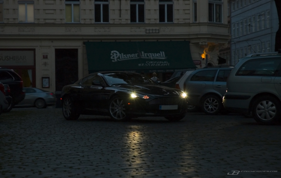 DB9