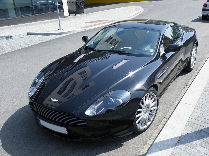 DB9