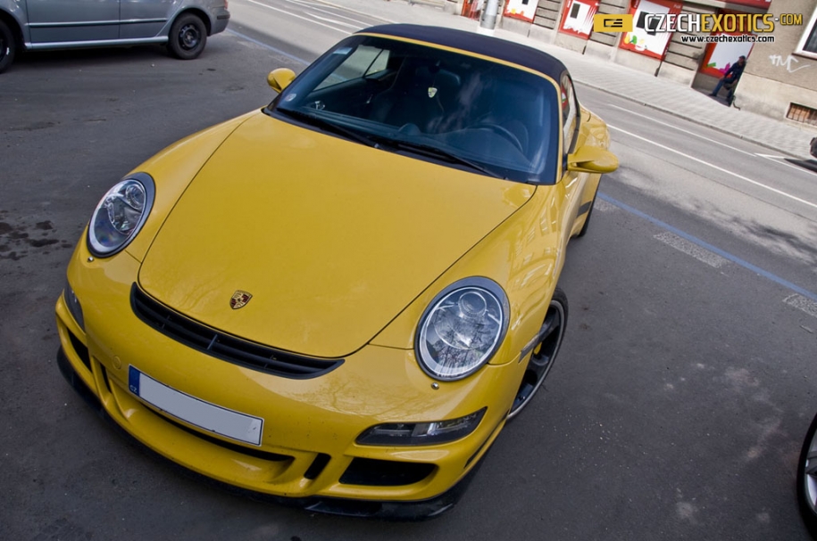 Porsche Carrera