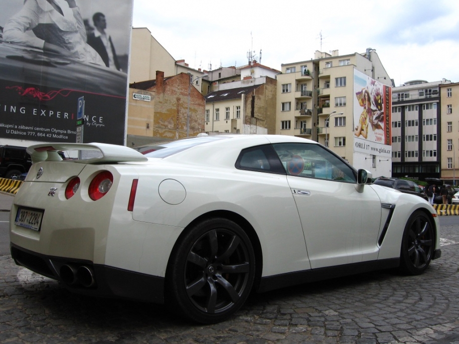 GT-R