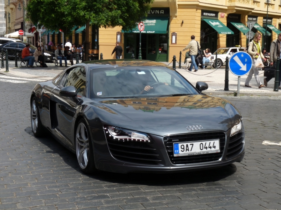 R8