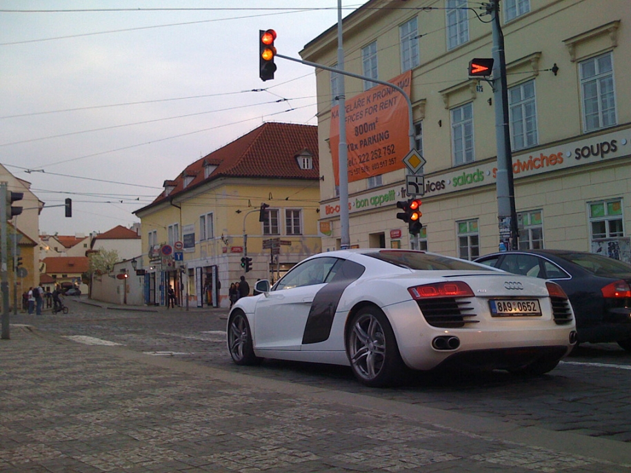 Audi R8
