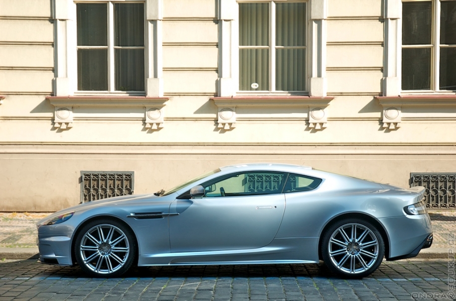 Aston Martin DBS