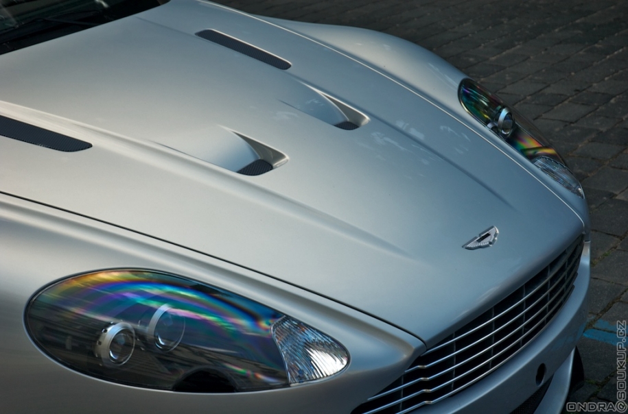 ASton Martin DBS