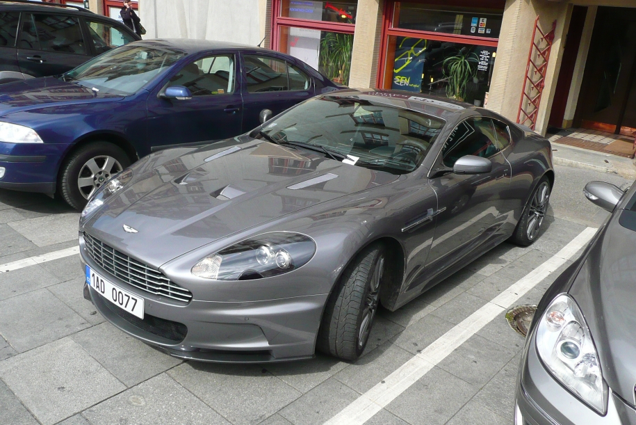 Aston Martin DBS