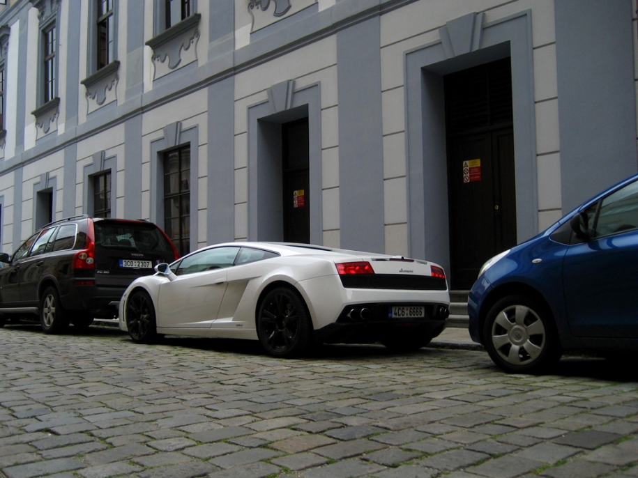 Lamborghini LP 560-4