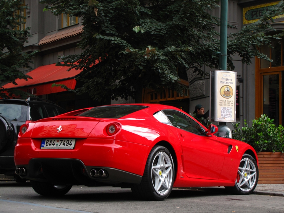 599