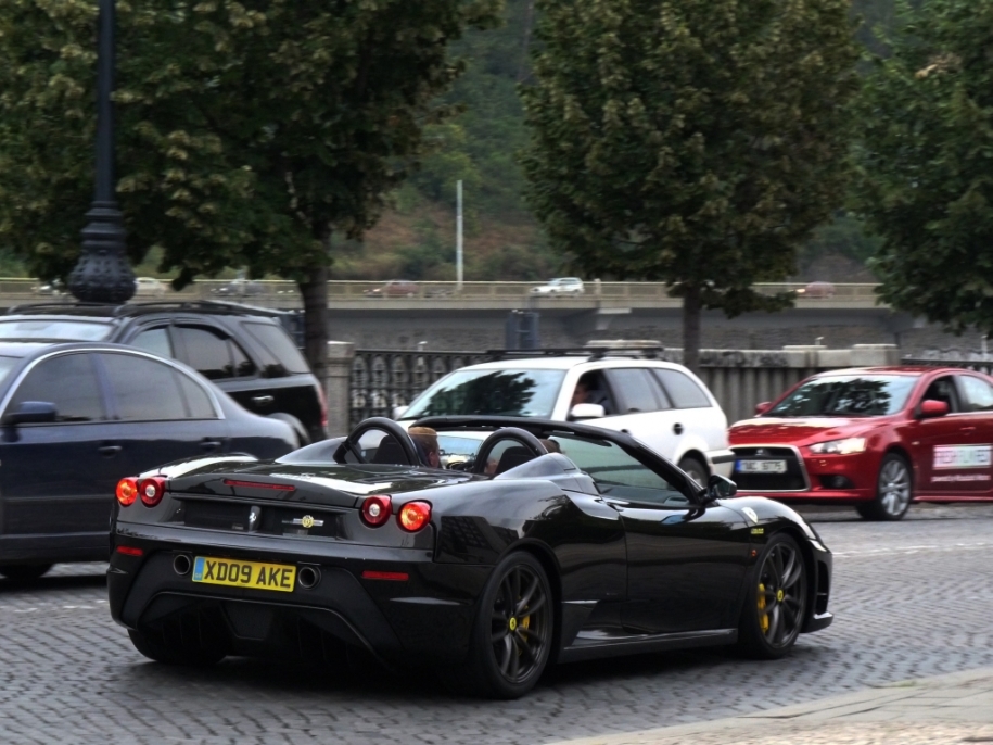 Scuderia 16M