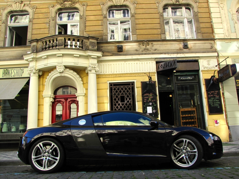 R8