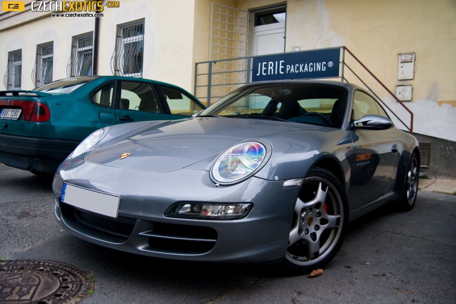 911