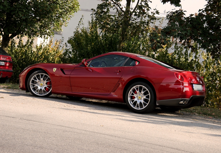 599