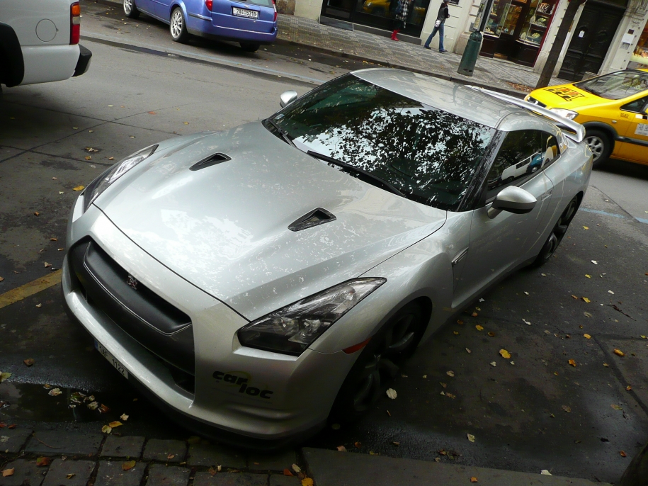 nissan GT-R