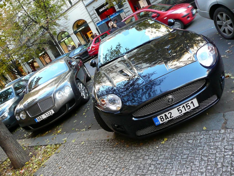 Jaguar XKR