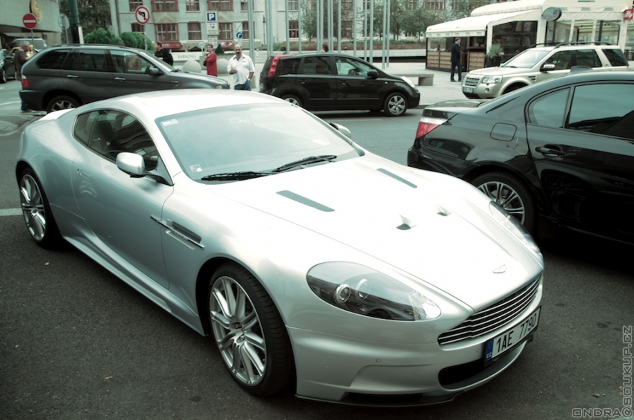 Aston Martin DBS