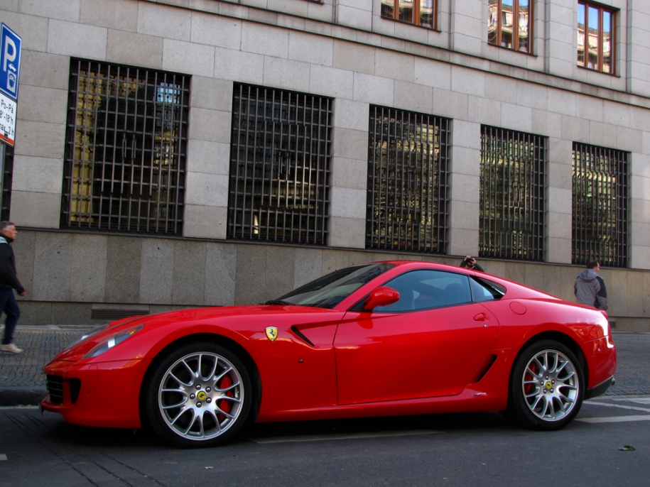 599