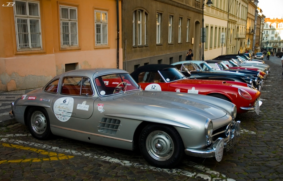 Gullwing