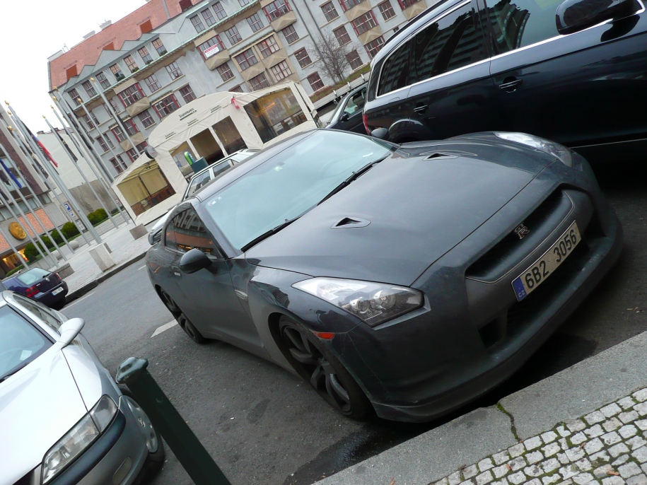 GT-R