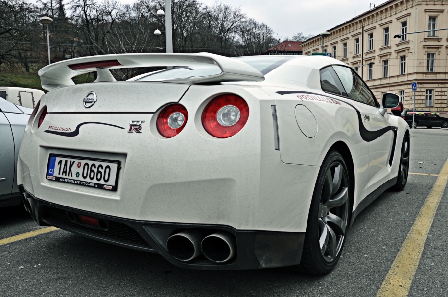 GT-R