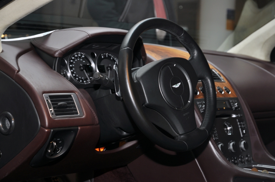 Aston DB9 - 08