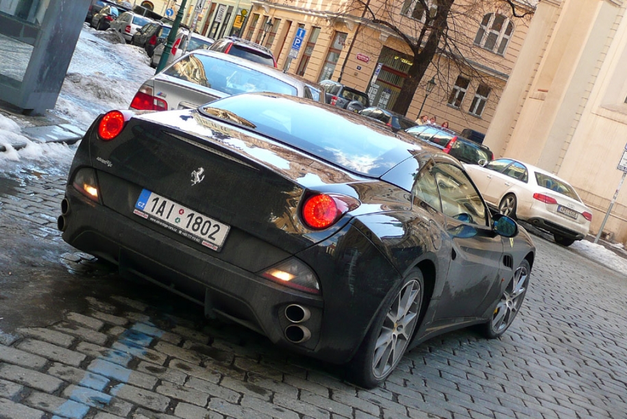 Ferrari California